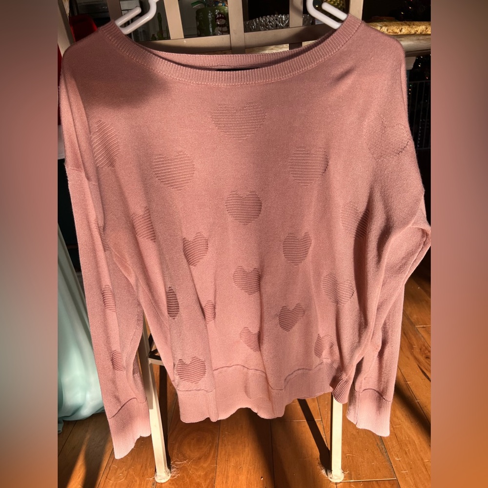 Gorgeous lightweight sweater